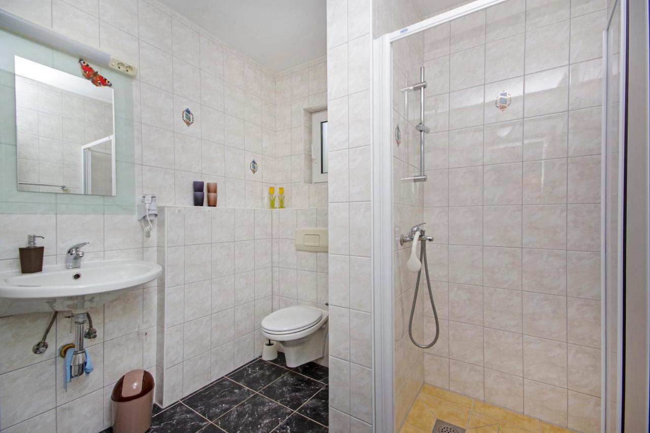 Matanovi Dvori Md Apartments Makarska Eksteriør bilde